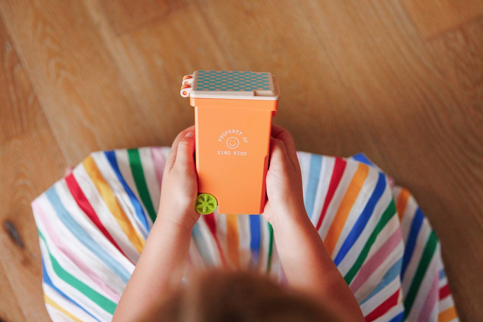 The Giggle Bin - Orange